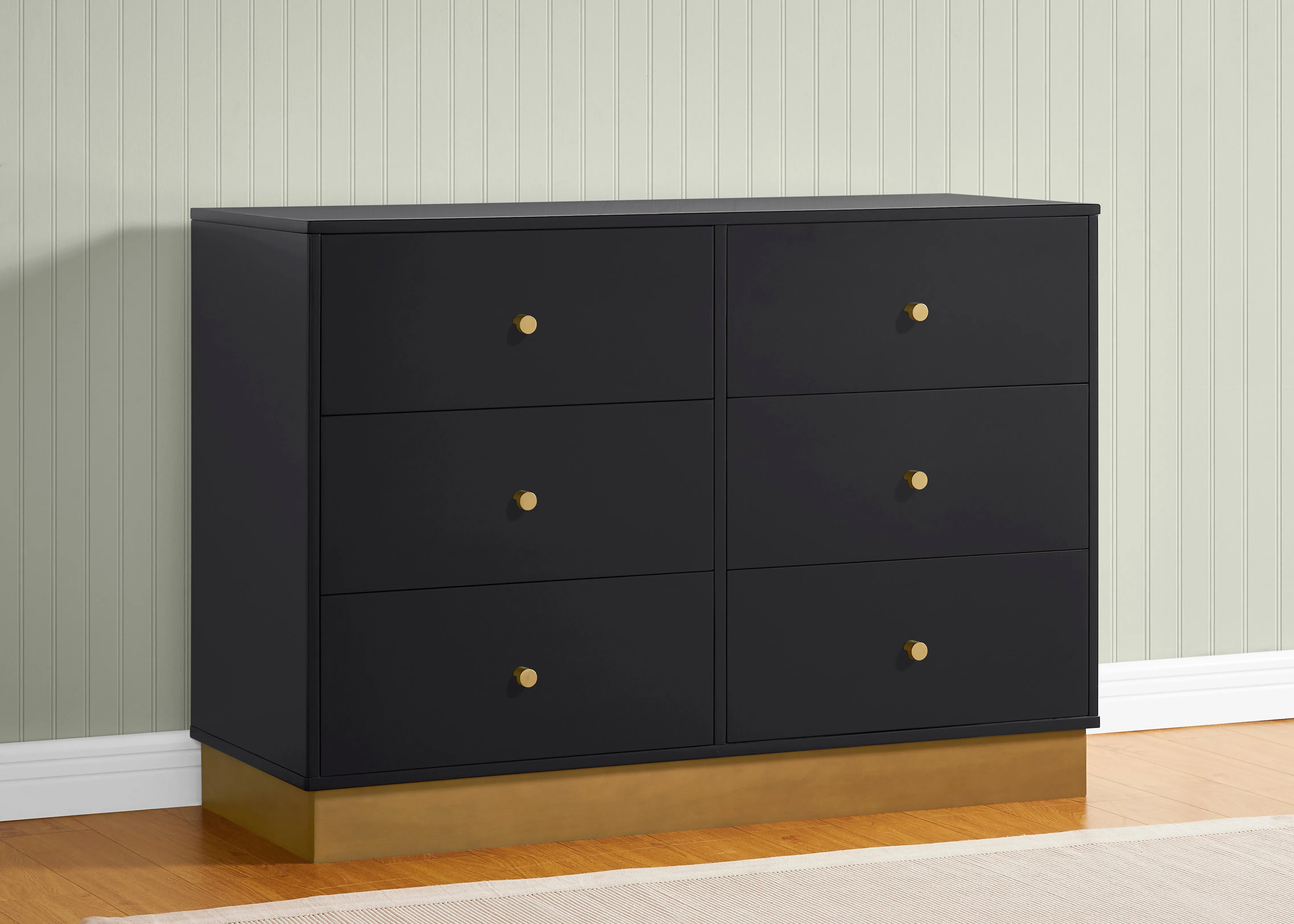 James 6 Drawer Dresser with Interlocking Drawers