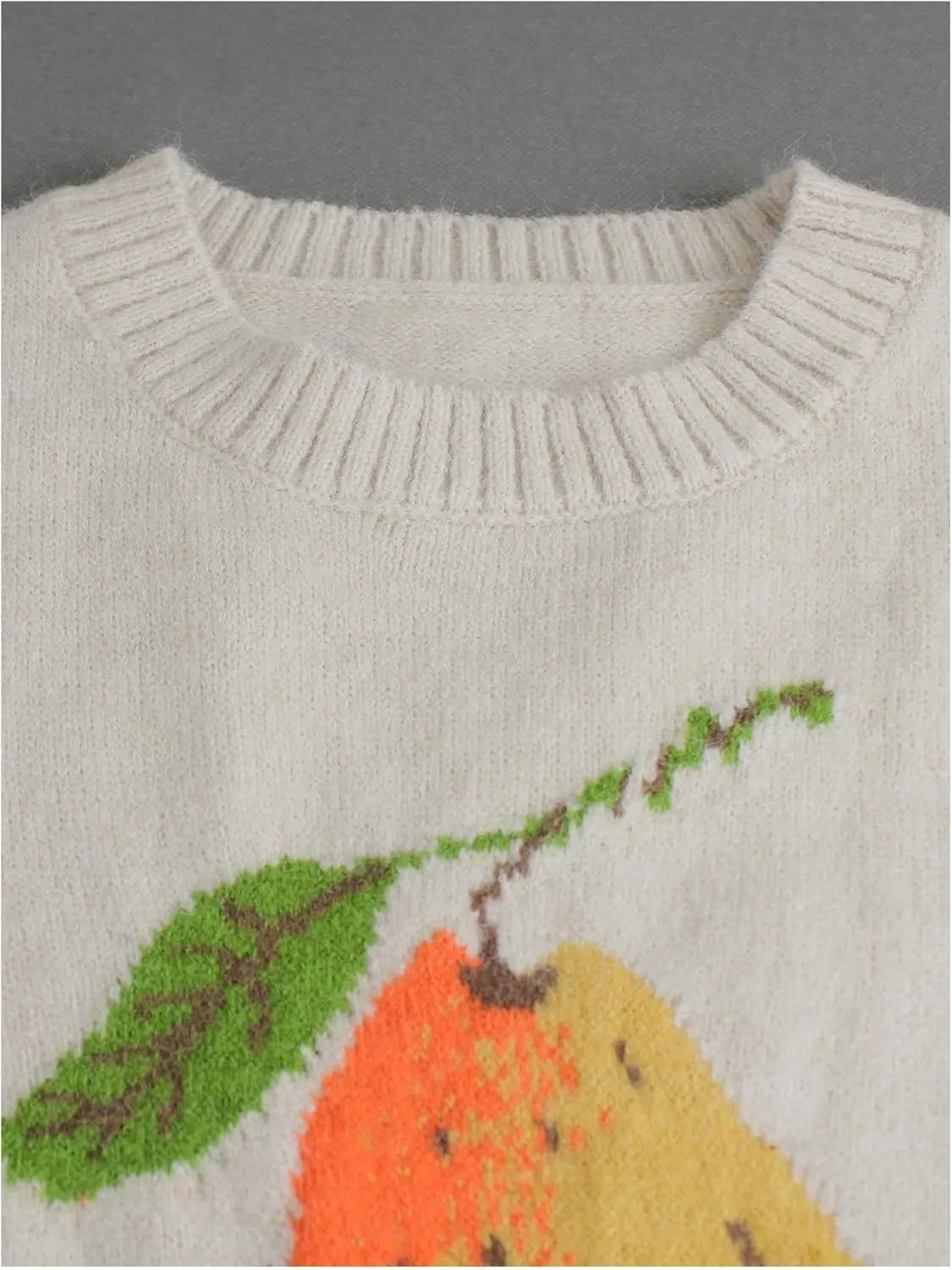 WDIRARA Women's Pear Graphic Crewneck Sweater Vests Sleeveless Crop Knitted Tops